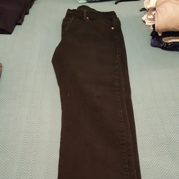 Levis - Picture 2 of 3